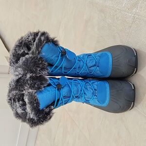 Kamik Women's Momentum Teal Boots size 7